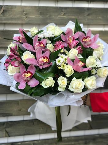 Букет цветов из: Розы и Хризантемы в Уразово