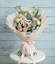 Букет цветов из:  Розы и Лизиантусы в Уразово