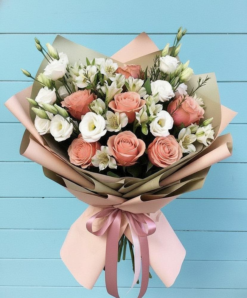 Букет цветов из: Розы, Альстромерии и Лизиантусы в Уразово