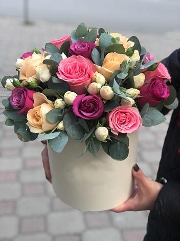 Цветочная композиция из Розы в шляпной коробке в Уразово