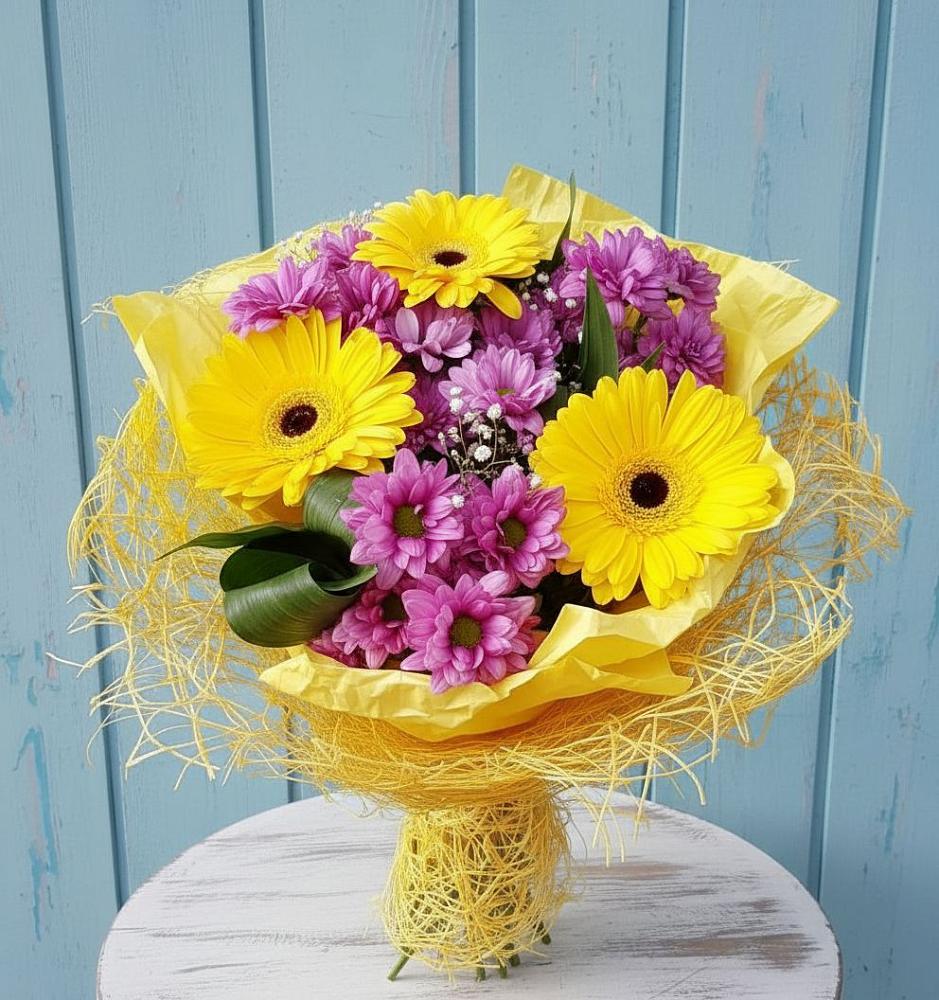 Букет цветов из: Хризантемы и Герберы в Уразово