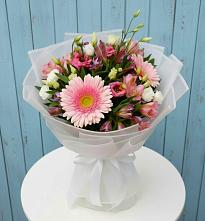Букет цветов из:  Герберы, Альстромерии и Лизиантусы в Уразово