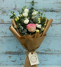 Букет цветов из:  Розы и Лизиантусы в Уразово